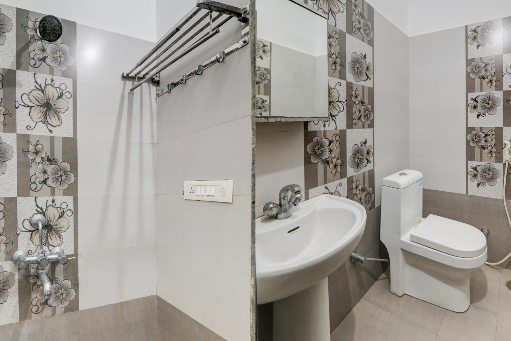 Hotel O Intercity Inn ラクナウ エクステリア 写真